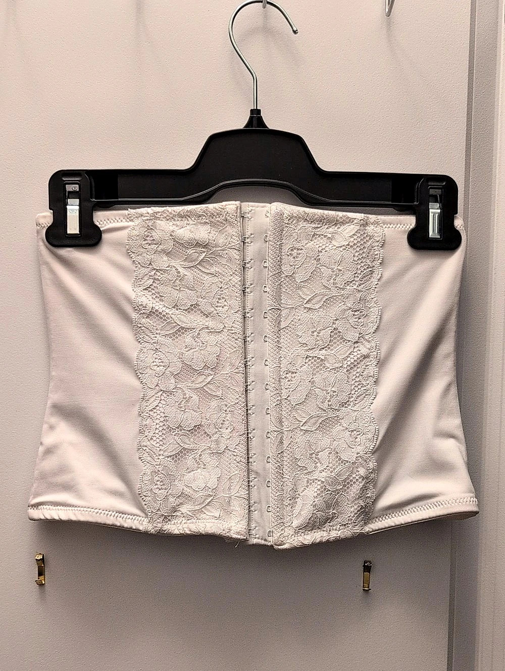 Waist Cincher Floral Waist Cincher in White